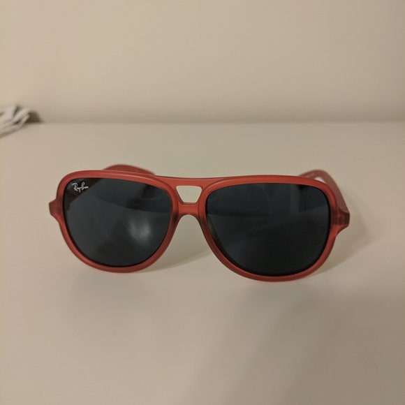 Ray-Ban sunglasses - Picture 3 of 4